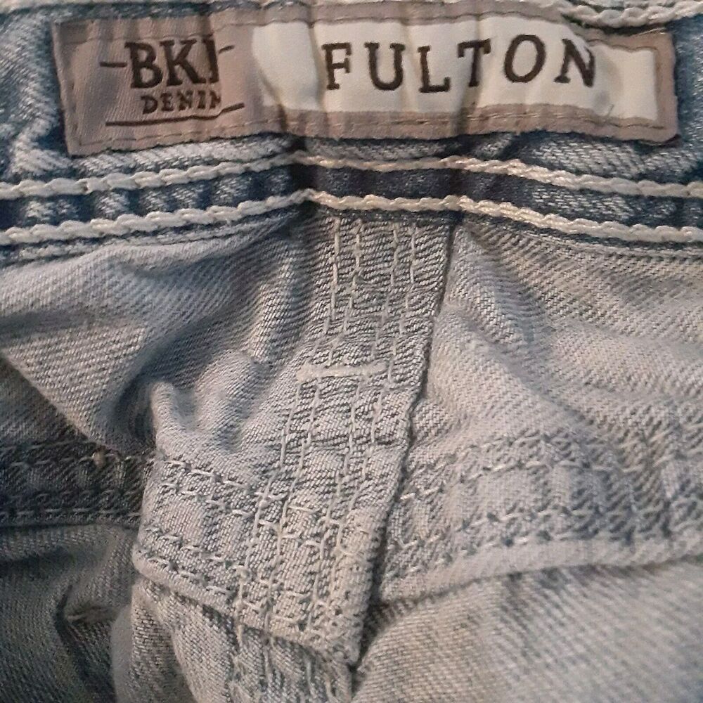 BKE Fulton Jeans Men's 29R Bootcut Low Rise Medium Wash Blue Stretch Distressed - Picture 4 of 13